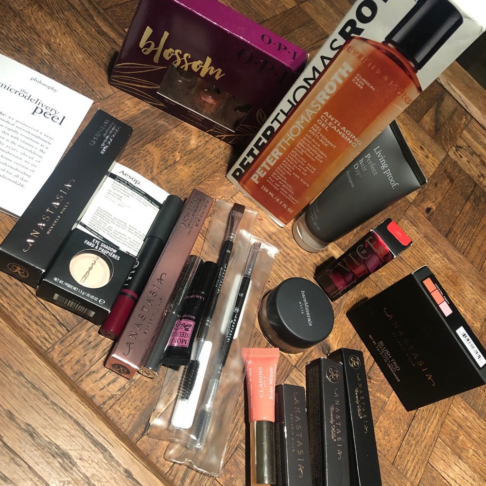 20 PC MAKEUP & SKINCARE KIT UNUSED FULL SZ & MINIS